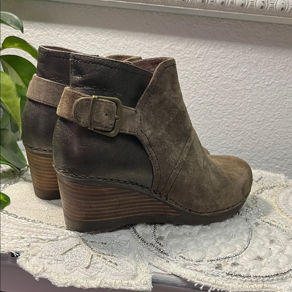 Dansko Shirley Ankle Bootie - Picture 11 of 13